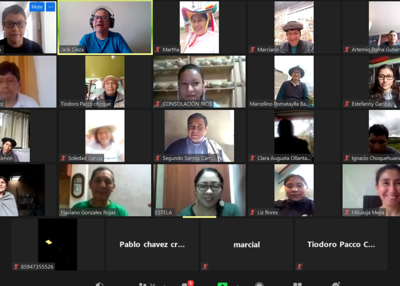 INDECOPI brindó talleres a los colectivos de artistas tradicionales de Ruraq maki, hecho a mano