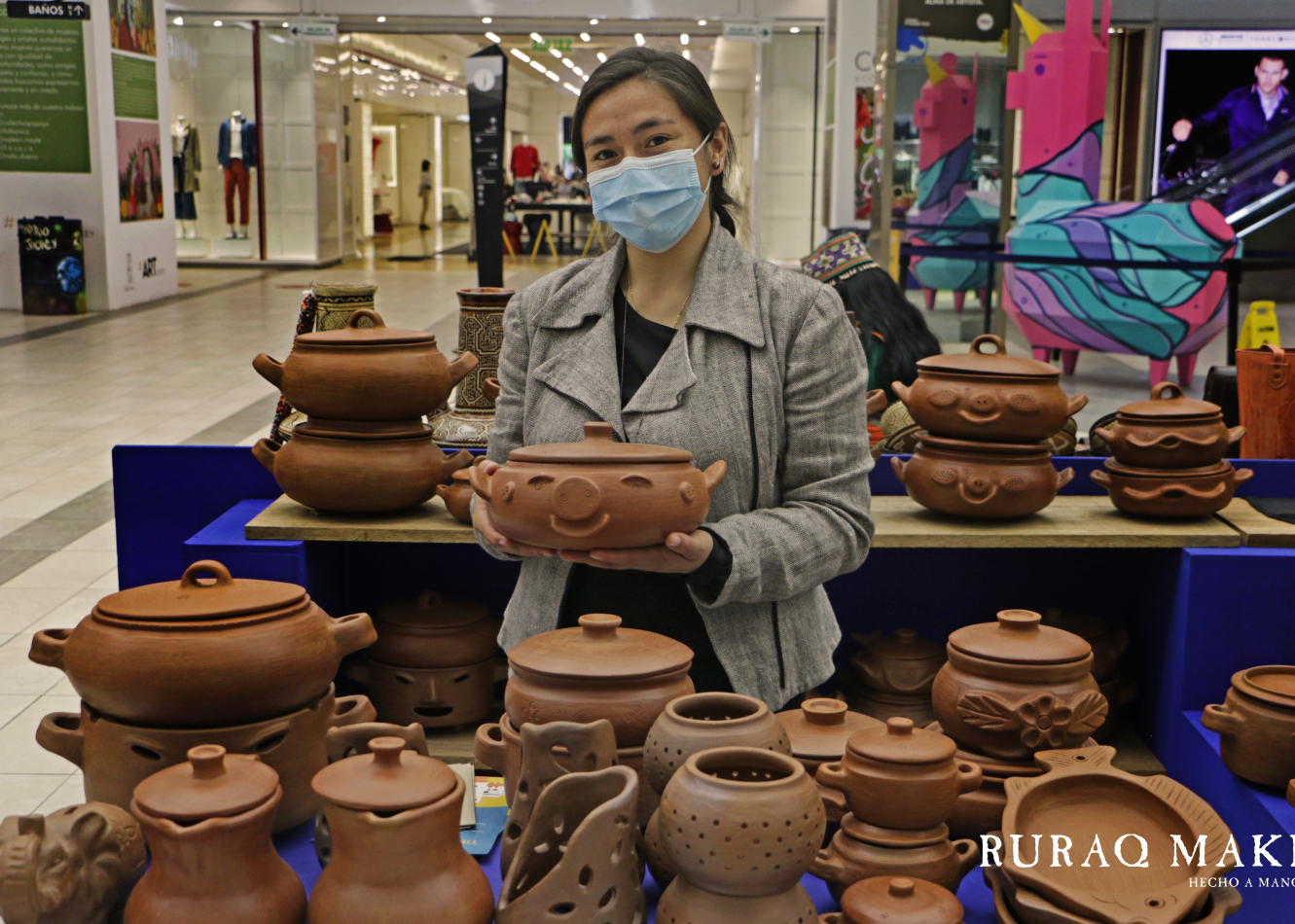 Ruraq maki, hecho a mano en el Jockey Plaza "Edición Especial por Navidad"