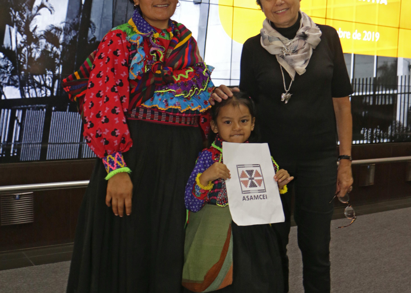 Charlas dirigidas a los artistas tradicionales, con la participación del equipo técnico de la Dirección de Signos Distintivos del Instituto Nacional de Defensa de la Competencia y de la Protección de la Propiedad Intelectual (Indecopi)