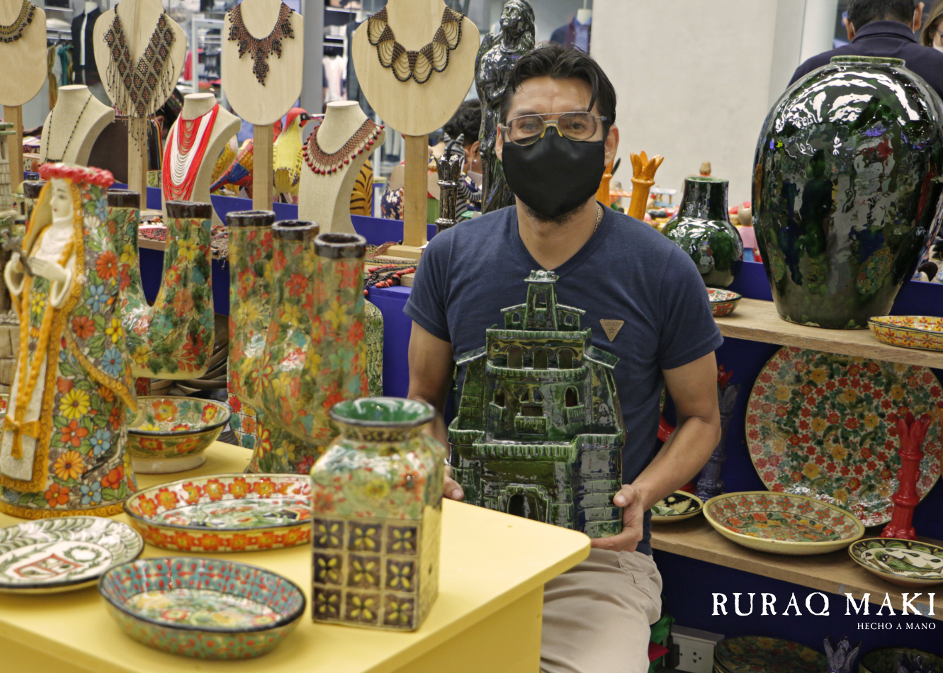 Ruraq maki, hecho a mano en el Jockey Plaza "Edición Especial por Navidad"