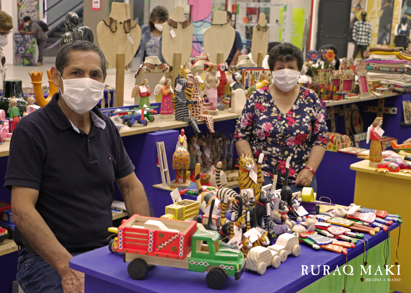 Ruraq maki, hecho a mano en el Jockey Plaza "Edición Especial por Navidad"